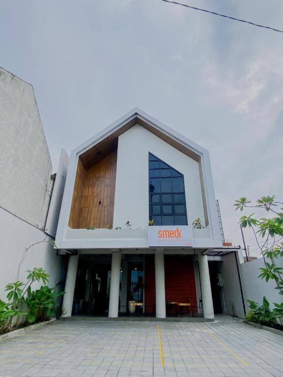 Smedi Coliving Hotel Yogyakarta Eksteriør billede