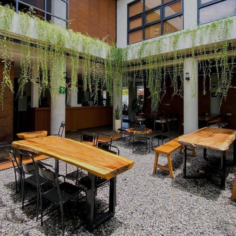 Smedi Coliving Hotel Yogyakarta Eksteriør billede